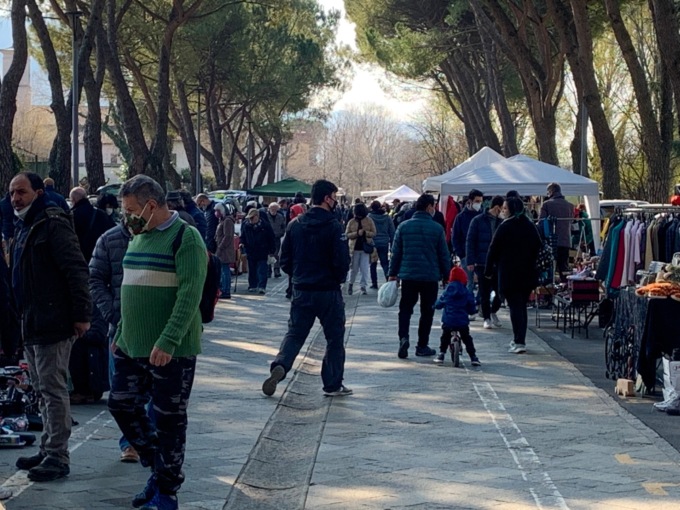Il Lavello è tornato a ripopolarsi grazie ai mercatini della Pro Loco