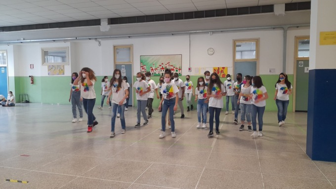 Settimana della Pace: flash mob degli studenti sulle note di Jerusalema