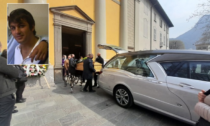 Lacrime ai funerali del 39enne Paolo Onnis: "Ringraziamo Dio per avercelo donato"