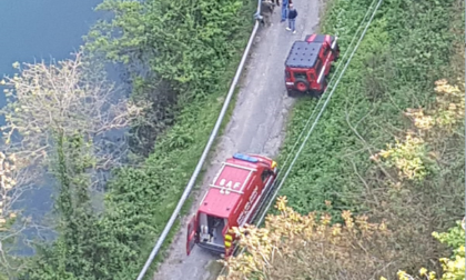 Fuggono dai Carabinieri e si buttano nella scarpata