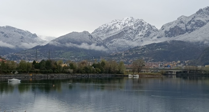 Neve d’aprile: il Resegone imbiancato FOTO