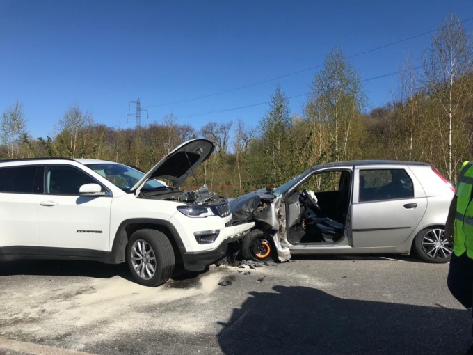 Imbersago, violento incidente lungo la Sp56: traffico bloccato