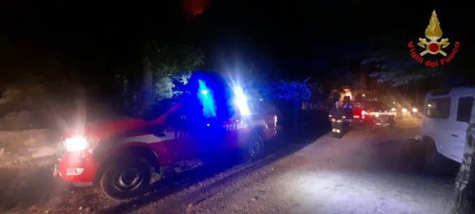 in fiamme zona della cava