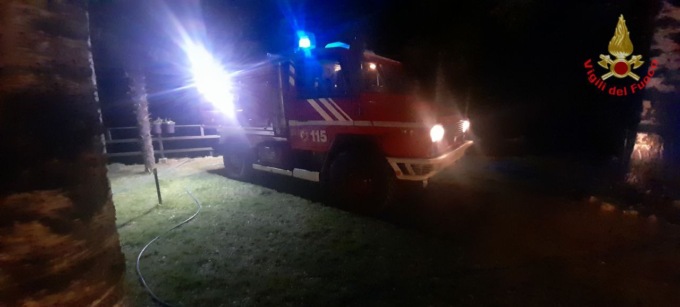 in fiamme zona della cava