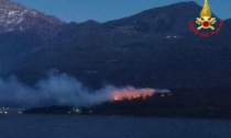 Incendio di Olgiasca: area messa in sicurezza ma allerta massima per il vento