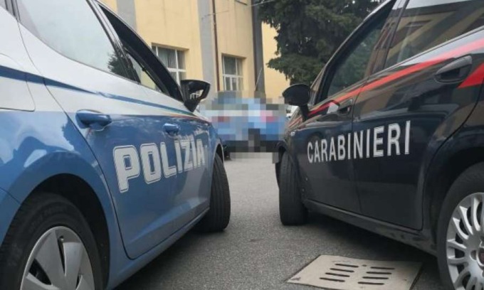 Buttafuori accoltellati dopo una maxi rissa: il questore chiude la discoteca