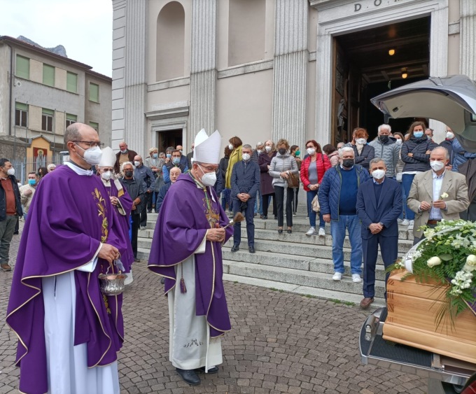 Basilica gremita per l’addio al Diacono Armando Comini