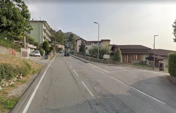 Nuova segnaletica in via Mandamentale per aumentare la sicurezza