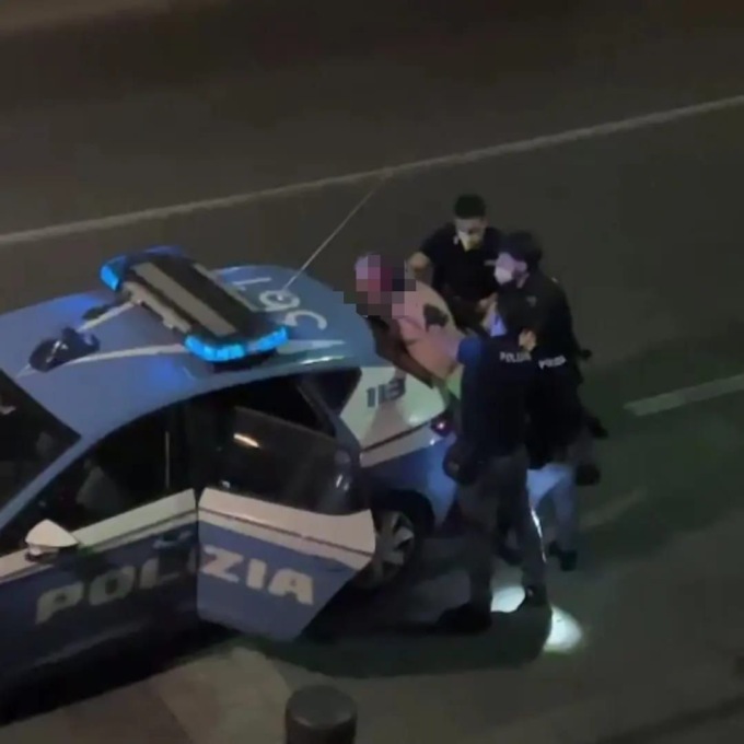 Violenza in centro: arrestato clochard ucraino per resistenza, lesioni e danneggiamento