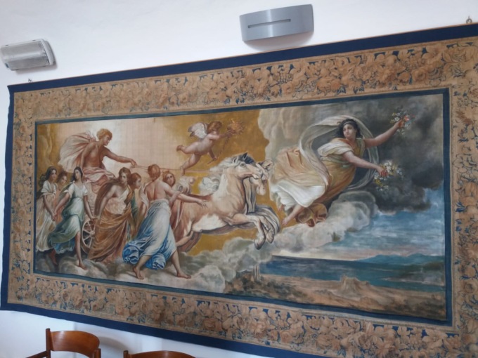 Un raro  finto arazzo a Villa Monastero