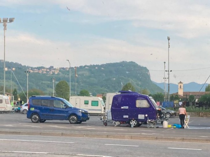 Nomadi al Lavello: arrivano le barriere per impedire i bivacchi anche di 48 ore