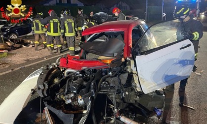 Brivio, violento frontale nella notte sulla ss342 | FOTO