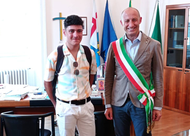 A 16 anni ha prodotto con la sua stampante 3D supporti per visiere anti Covid: Lecco omaggia il giovane Giuseppe