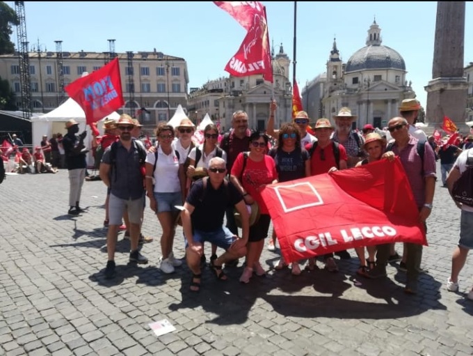 Cgil, in 100 da Lecco per la manifestazione di sabato a Roma