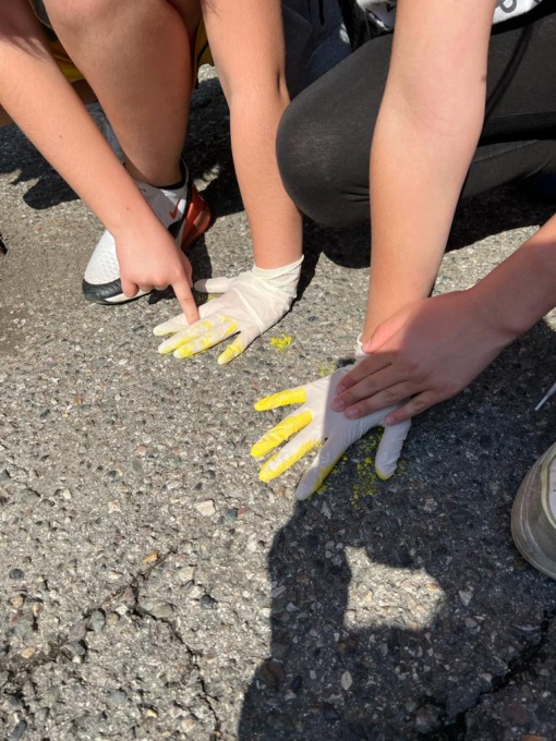 Alunni contro le barriere architettoniche alla primaria di Calolziocorte