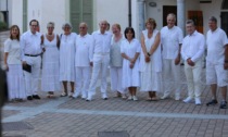 Valmadrera, oltre cento partecipanti alla tradizionale cena in bianco