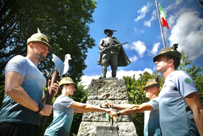 150 anni delle penne nere: la Staffetta alpina fa tappa nel Lecchese