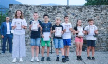 Sfilata di giovani eccellenti: premiati gli studenti, futuro della città. Tutte le foto