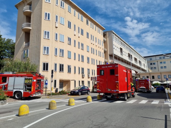 Incendio in ospedale: indagini in corso, probabile disattenzione di un ricoverato