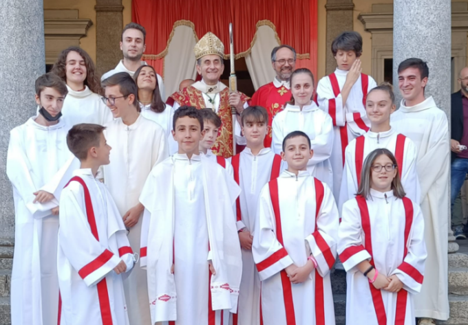 Il vescovo Delpini a Olginate per il 25esimo di sacerdozio di don Matteo Gignoli