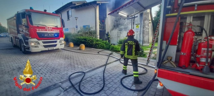 Lecco: incendio alla Chiesa Padre Pio in zona Meridiana