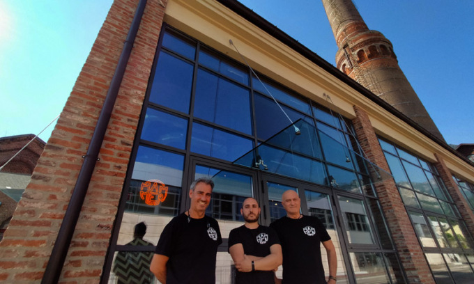 L’ex Sali di Bario riparte a tutta birra: apre l’Hammer Pub