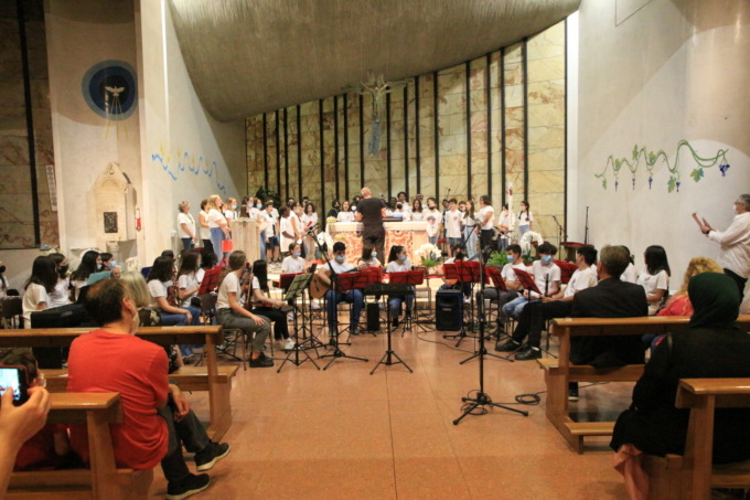 Finalmente un vero concerto per l’orchestra e coro “Manzoni”