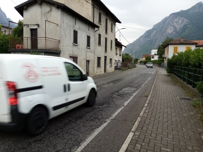 Sp72: partono i lavori di asfaltatura. Primi interventi ad Abbadia, a settembre a Lierna