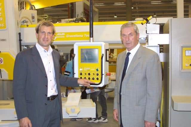 Due comunità unite nel dolore per la morte di Valerio Vassena