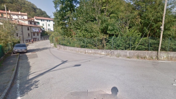 Via Gambate chiusa per lavori
