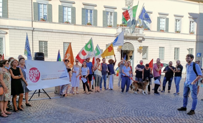 Presidio per le donne statunitensi contro l’abolizione del diritto di aborto