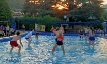 Torneo di volley acqua e sabbia: oltre 500 a divertirsi tra schizzi e schiacciate