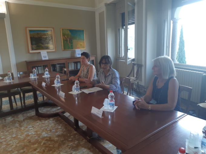 presentazione a villa monastero