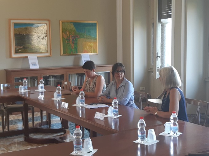 presentazione a villa monastero