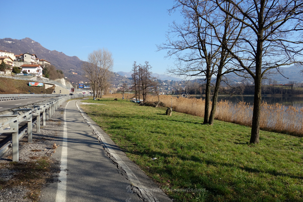 Anello ciclopedonale del lago di Annone: firmato il protocollo per il completamento