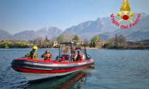 Rischia di annegare: soccorso in acqua