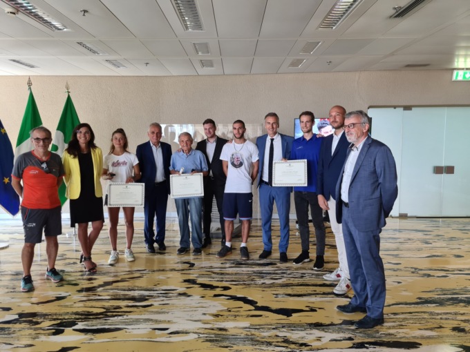 L’eroe Severino Aondio e i vincitori della Resegup premiati dalla Regione