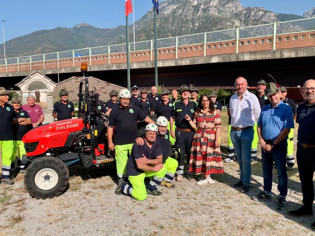 trattore protezione civile ana lecco (13)