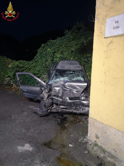 Brutto incidente in tarda serata: 31enne in codice rosso