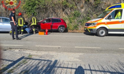 Frontale sulla Provinciale: mobilitati Vigili del fuoco e sanitari