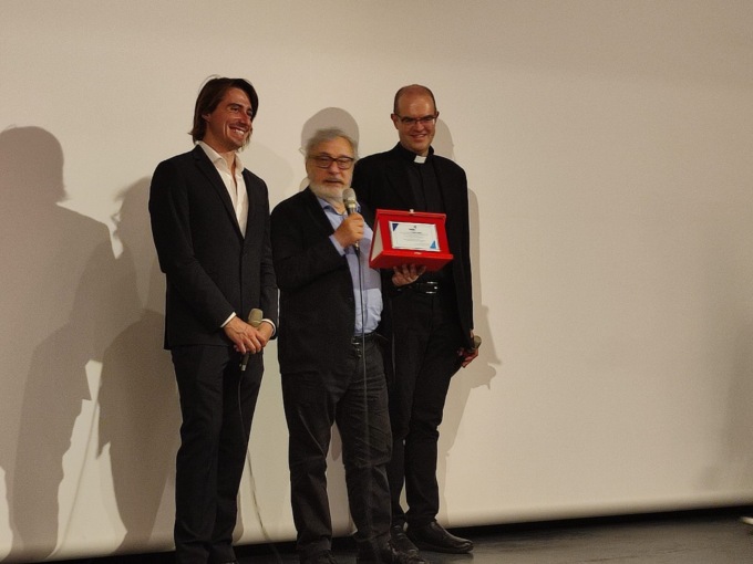 Gianni Amelio incanta Lecco: applausi per il regista