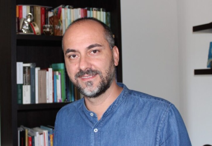 “Di spalle al vento”, un romanzo che indaga la nostra contemporaneità