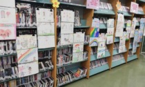 Siamo nati noi: i disegni dei piccoli artisti calolziesi in mostra in biblioteca