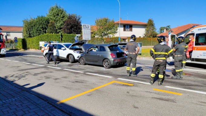 Terribile frontale: si sente male e si schianta contro un’altra auto