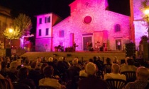 Piazza San Giorgio gremita per il concerto di James Senese e la sua band