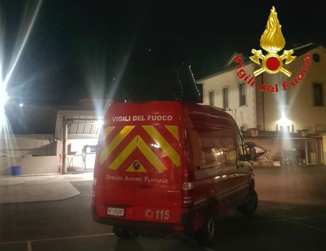 Disperse nella notte, due ragazze salvate dai Vigili del fuoco