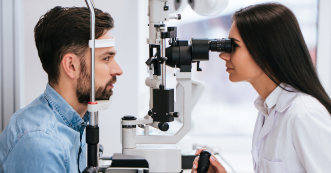 A Lecco screening oculistico gratuito per gli over 40
