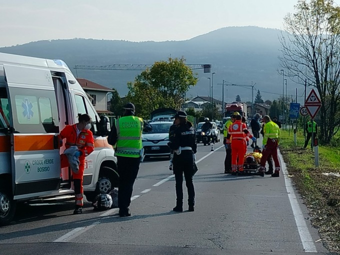 Moto contro furgone: 24enne in gravi condizioni trasportato in ospedale in elicottero