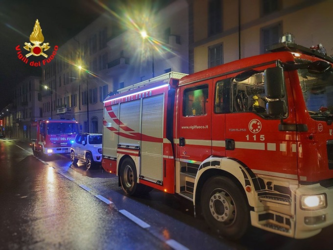 A fuoco un garage in centro Lecco