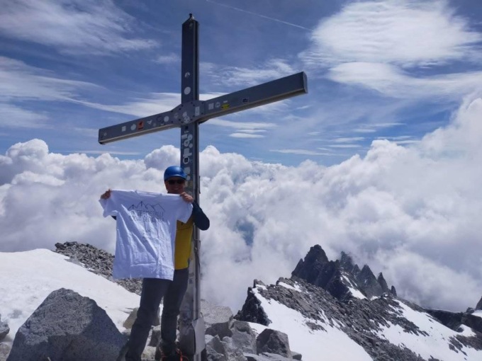 “Ora scalerai la montagna più alta del paradiso”, mercoledì l’ultimo saluto ad Alessandro Regazzoni
